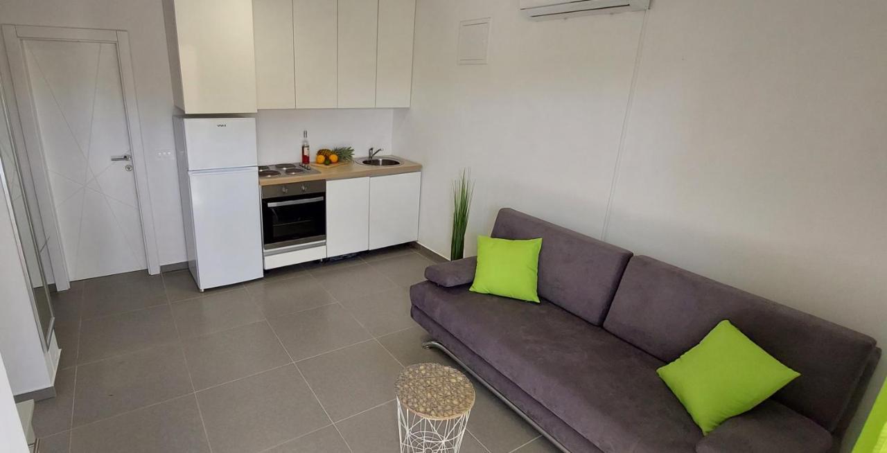 Vip Deluxe Apartment Arian Novalja Eksteriør billede