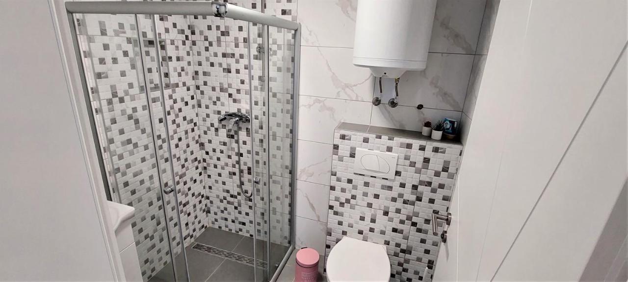 Vip Deluxe Apartment Arian Novalja Eksteriør billede