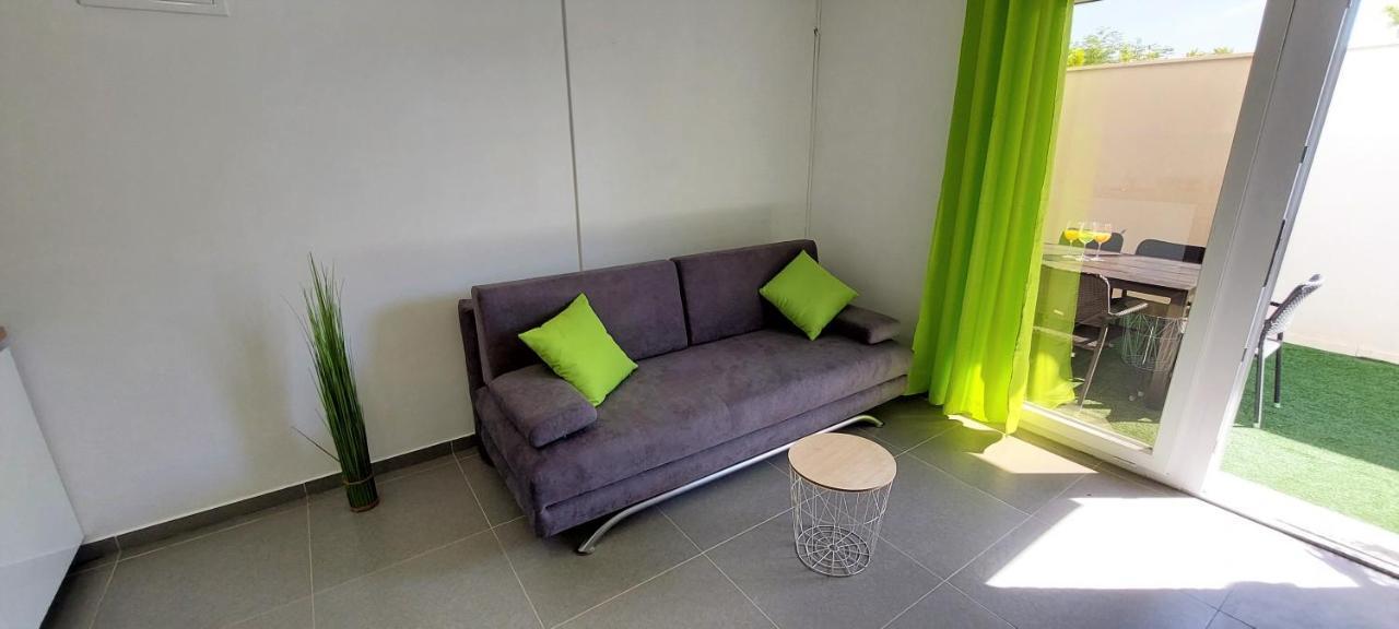 Vip Deluxe Apartment Arian Novalja Eksteriør billede